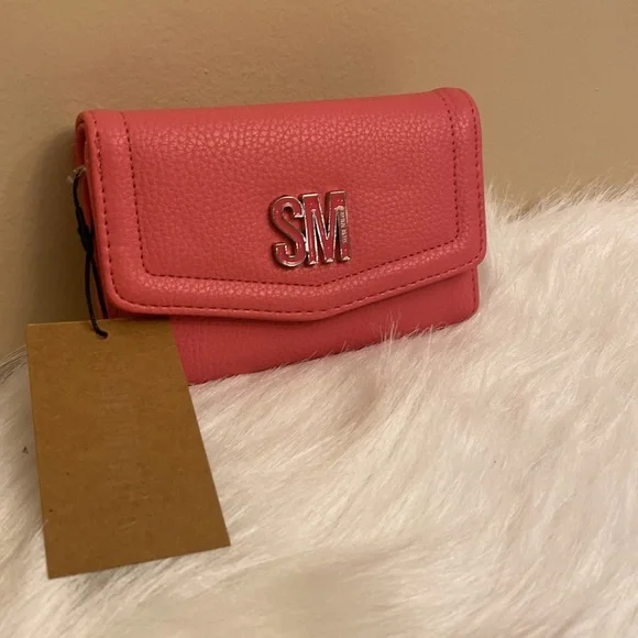 NWT Steve Madden Raspberry Pink Trifold Wallet - Picture 3 of 11